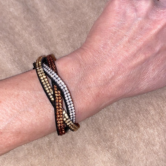 ✅Luciana Diamante faux suede snap Bracelet in Gold, Silver &  Copper color. - Picture 1 of 6